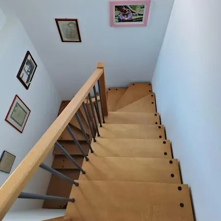 Διαμέρισμα La Loggia-app. Privato In Centro *