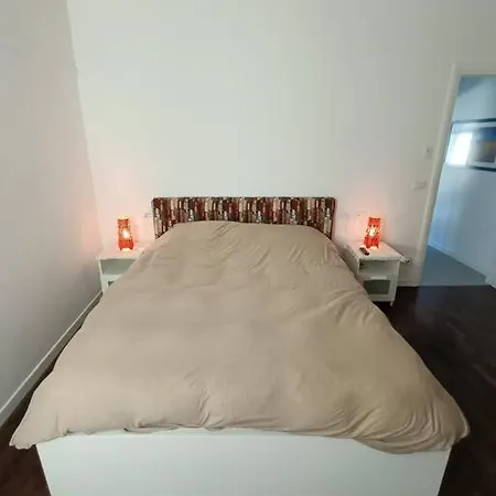 La Loggia-app. Privato In Centro *